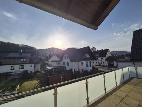 Balkon - Großzügige 5 ZKB Wohnung mit Einbauküche und Balkon im OT Hundelshausen