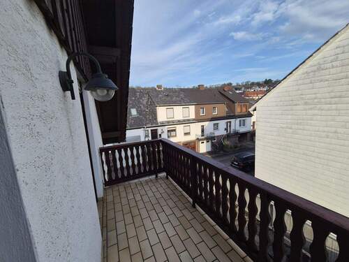 Balkon von Bad und SZ 2.OG - 