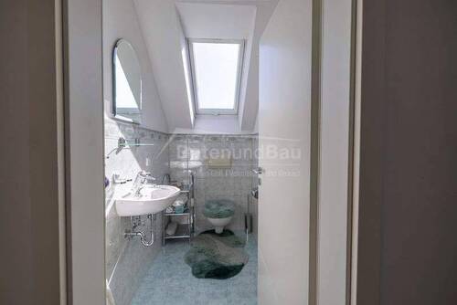 Kinder-/ Gästezimmer mit eigenem WC - 