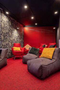 Cinema Lounge - 