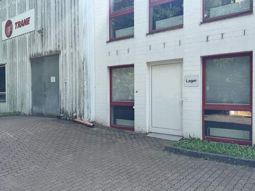 Hintereingang und Lager - 