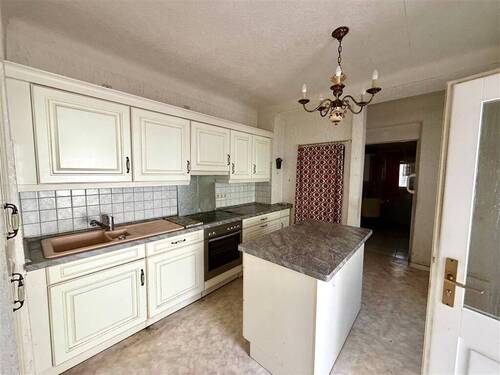 Küche - Mehrfamilienhaus, Wohnhaus mit 93,00 m&sup2; in Saarwellingen zum Kaufen