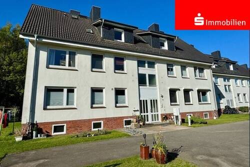 Ansicht von vorn - Tolle 3-Zi.Whg. im DG mit Garage, PKW-Stellplatz und Gartenanteil