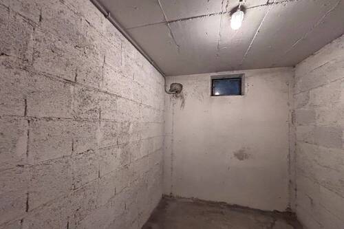 Abstellraum links vom Treppenhaus - 
