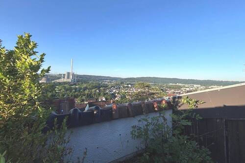 Aussicht Loggia - Mit Aussicht + Loggia in sonniger Lage!