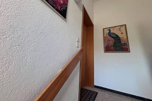 Treppenhaus - Zugang Wohnung - 