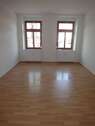 Zimmer2 - frei ab 1.9.25 - WG-gerecht ! Küche mit Balkon - IN RUHIGER CITY-LAGE !