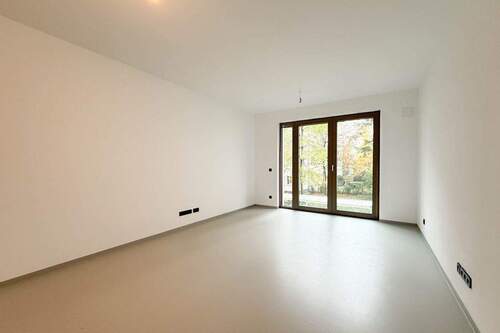 Wohn-/Schlafbereich - 1 Zimmer Etagenwohnung zum Kaufen in Berlin