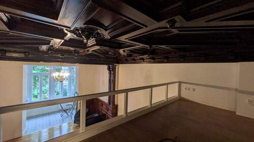 Schlaffläche auf dem Bad möglich - 