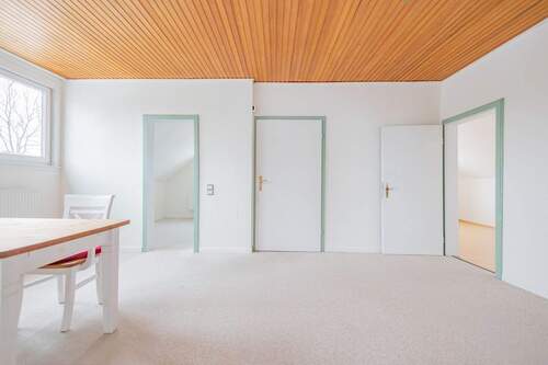 Wohnungseingang und Esszimmer - 