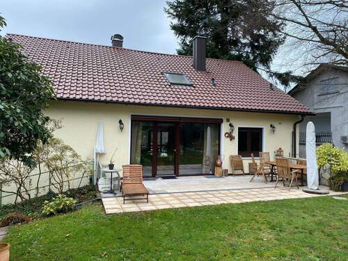 Terrassenbereich - 8 Zimmer Einfamilienhaus in Baden-Baden