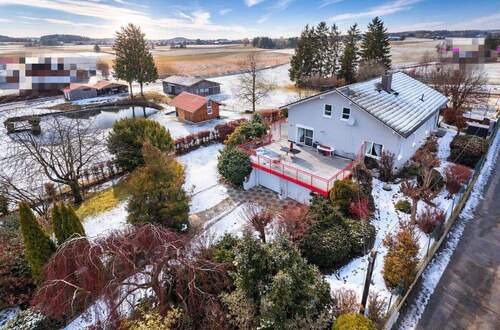 Drohennaufnahme - Haus mit Herz, Platz & Perspektive - Wohnen mit Gartenidyllen
