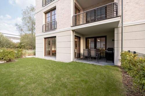 Terrasse und Gartenanteil - 