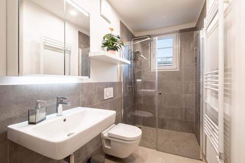 Duschbad - Etagenwohnung mit 90,00 m&sup2; in Neustadt in Holstein zum Kaufen