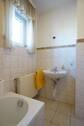 Renoviertes Bad im Erdgeschoss - 
