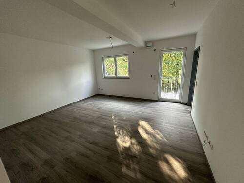 Wohnzimmer - 4 Zimmer Etagenwohnung zum Kaufen in Rohrbach