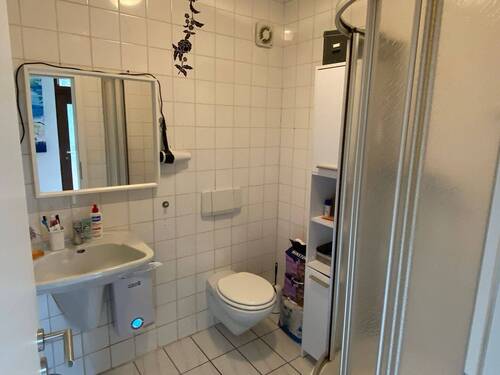 Bad mit Dusche im EG - 