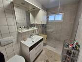 Duschbad Erdgeschoss - 