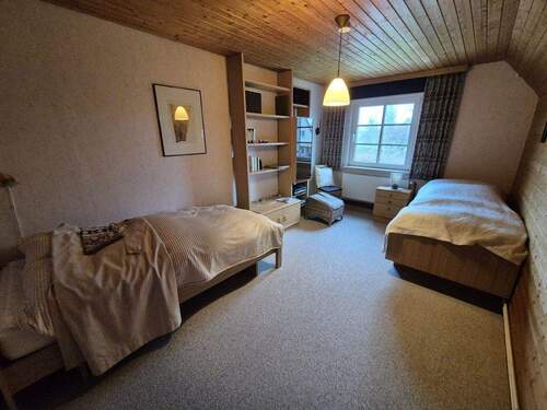 Zimmer 2 Dachgeschoss - 