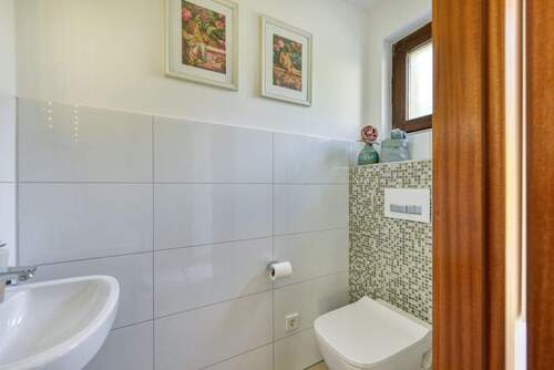 EG, WC - 5 Zimmer Reihenendhaus in Stuttgart