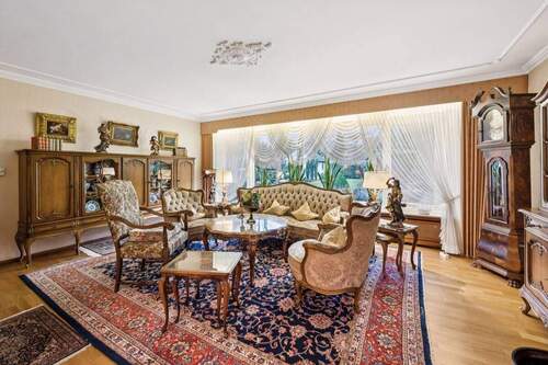 Wohnzimmer - 5 Zimmer Einfamilienhaus zum Kaufen in Neuss / Gnadental