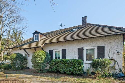 Außenansicht - 6 Zimmer Einfamilienhaus zum Kaufen in Hofheim