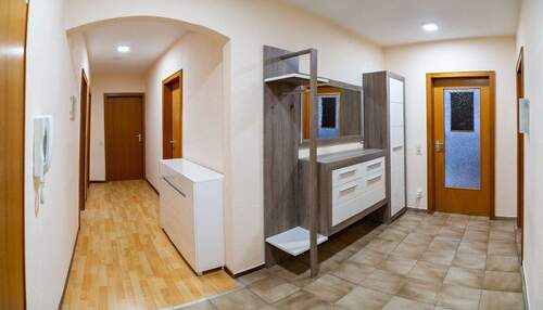 Flur - 4 Zimmer Etagenwohnung zum Kaufen in Attendorn