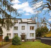 Gepflegtes Dreifamilienhaus mit Garagen in beliebter Lage in Düsseldorf Gerresheim