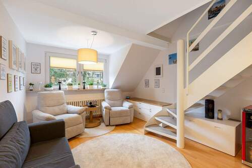 Wohnbereich 2.OG - 1 Zimmer Mehrfamilienhaus, Wohnhaus in Düsseldorf