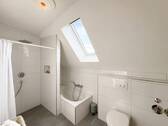 Badezimmer / Hauptschlafzimmer - 
