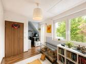 Kinderzimmer 1 + Balkonzugang - 