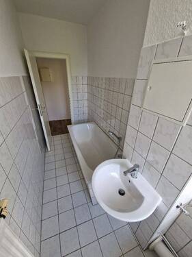 Badezimmer_Bild 1 - Etagenwohnung mit 46,70 m&sup2; in Altenburg zur Miete