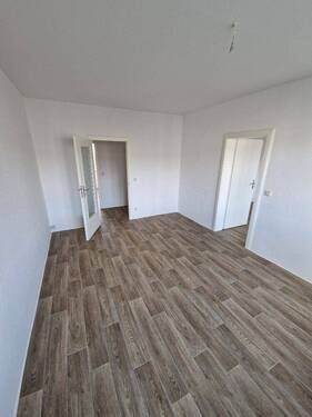 Wohnzimmer_Bild 2 - 
