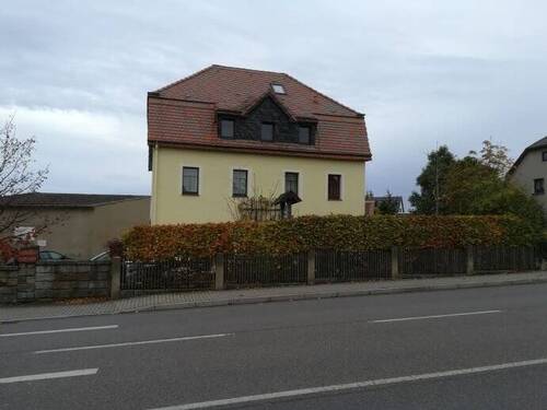 Blick von der Strasse - 