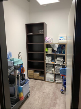 Abstellraum auf der Bürofläche - 
