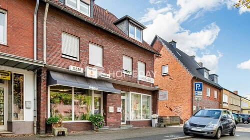 Haus 1 Außenansicht 1 - Charmantes MFH mit Gewerbeeinheit - nur im Paketverkauf SBVR5LFR, Gesamtpreis: 779.000 €