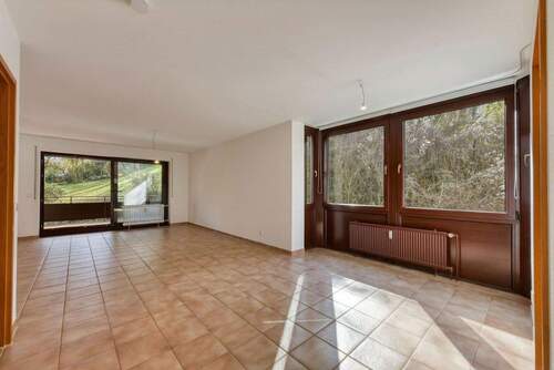 Essen & Wohnen v. Flur - 