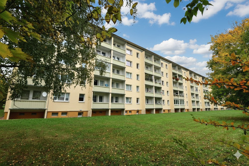 Hausansicht - Kompaktes Dreiraumwunder! - 354,00&nbsp;EUR Kaltmiete, ca.&nbsp; 58,00&nbsp;m&sup2;&nbsp;Wohnfl&auml;che