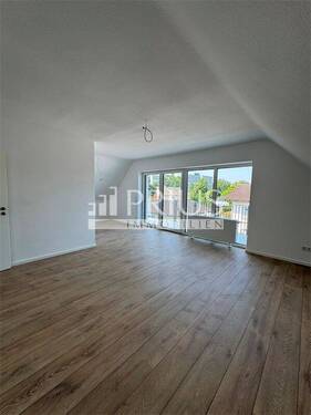 Wohnzimmer_3.JPEG - 3 Zimmer Etagenwohnung in Rodgau