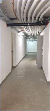 Kellergang Mitte-rechts - 