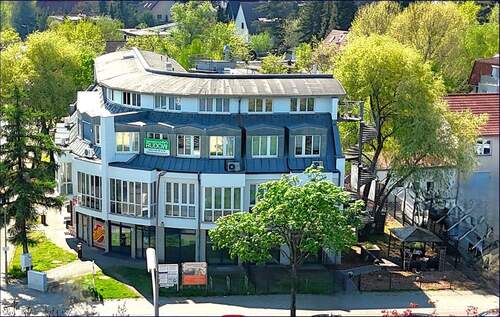 Straßenseite - Solides Objekt - überwiegend Ärzte und Dienstleister Gesundheit - mit ein wenig Wohnen - in interessanter Lage!