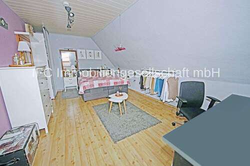 Kinderzimmer im DG - 