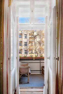 Balkon 1 - Altbau-Klassiker mit historischem Stuck und drei Balkone im Winskiez