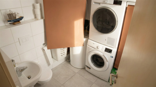 Gäste-WC & Hauswirtschaftsraum - 