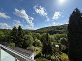 Aufblick vom Balkon - 