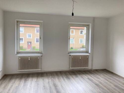 Wohnzimmer - 3 Zimmer Etagenwohnung zur Miete in Salzgitter