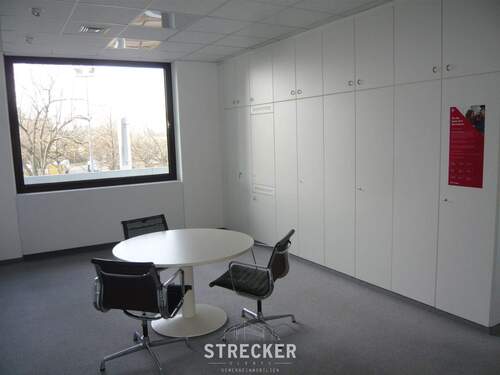 Arbeitsplatz - Büro mit 161,70 m² in Karlsruhe zur Miete