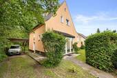 Haus Frontansicht - Charmantes 30er-Jahre-Haus mit großem Garten und Potential