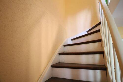 Treppe zum OG - Mehrfamilienhaus, Wohnhaus mit 86,00 m² in Albstadt zum Kaufen