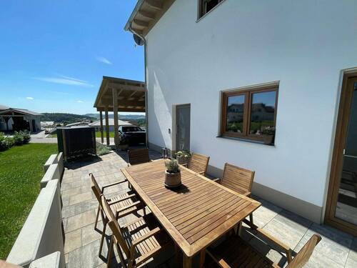 Außenansicht Terrasse - Schöne Doppelhaushälfte naturnah und ruhig incl. Einbauküche